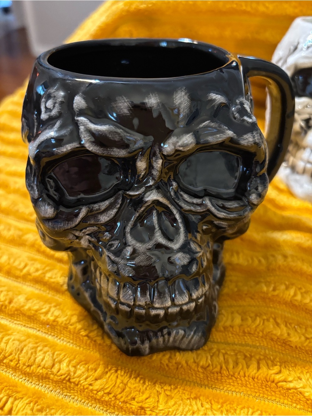 Skull Ceramic Coffee Mug - Black or White NWOT. Pick white or black. - Picture 2 of 7